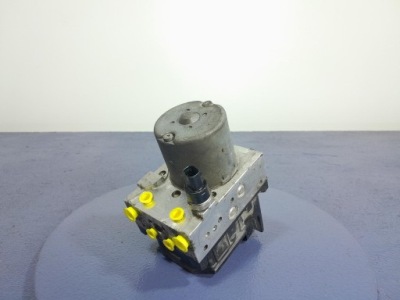 Toyota avensis ii t25 насос abs 44540-05040 фото №1