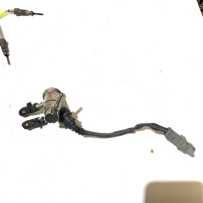 Renault scenic iv 1.7 dci инжектор adblue 208997976r фото №1