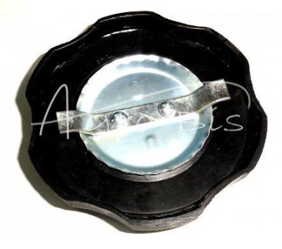 POKRYWA WLEWU PALIWA C-360