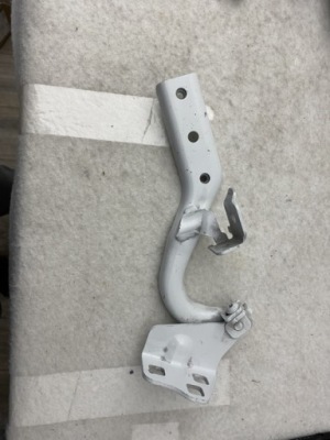 Петля капот правый mercedes vito w447 14- a4478804600 фото №1