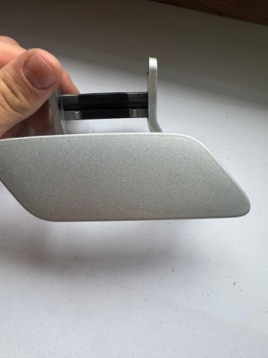 Audi a3 07-12r. - заглушка розпилювача правий перед 8p0955276a фото №1