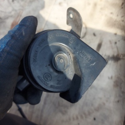 Клаксон сигнал звуковий volvo v40 ii фото №1