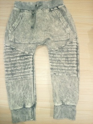 Chłopięce spodnie marszczone ala jeansy r 110/116