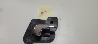 Ручка внутренняя правый задняя opel meriva a 13121861 фото №1