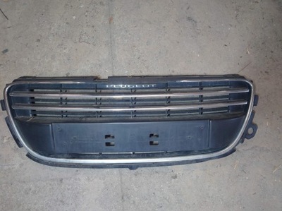 Peugeot 508 решітка радіатора фото №1