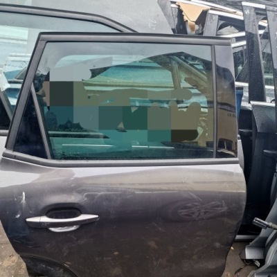 Двері правий задня праве задні citroen c3 aircross lift 2022 rok фото №1