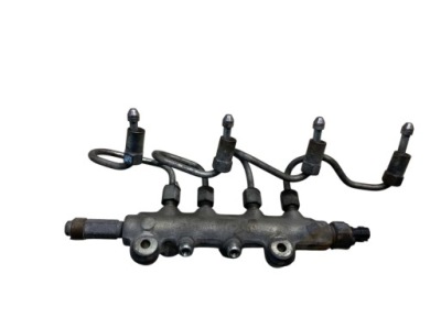 Молдинг впрыскная mazda 6 2,0 d gg gy 2002-2007 фото №1