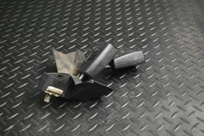 Audi a4 b7 замок пряжка поперечина 8e0857739d фото №1