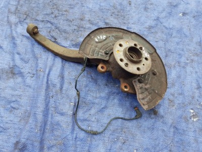 Поворотный кулак правый перед mercedes r-klasa w251 4matic фото №1