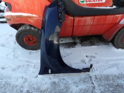 Крыло правый dacia duster i фото №1