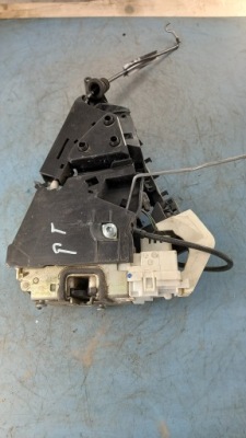 Замок правый задний  mercedes benz a150 1.5b 07r фото №1