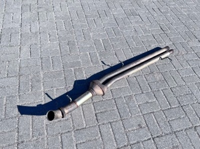 Bmw e53 3.0d вихлоп гасник каталізатор середній даунпайп корпус труба фото №1