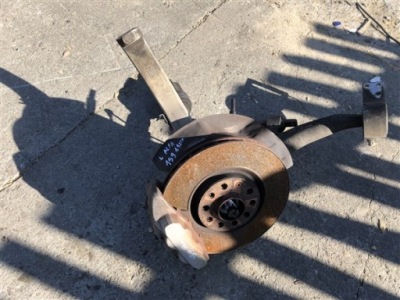 Поворотний кулак ліва передня alfa romeo 159 1.9 jtdm фото №1