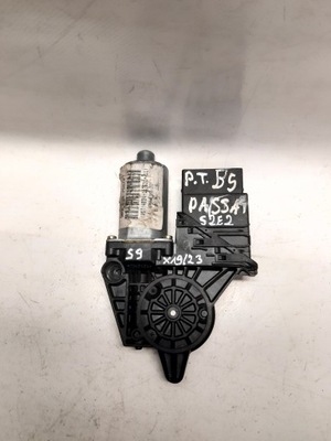 Моторчик скло volkswagen оригінальний номер 0130821696 фото №1