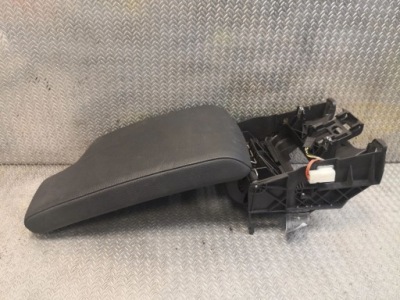 Підлокітник bmw 3 touring e91 7137556 2.0l дизель 130kw 2007 фото №1