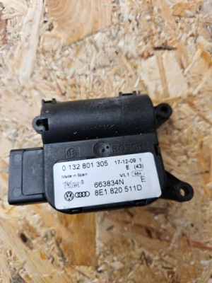 Audi a4 b6 двигун обігрівача 0132801305 фото №1