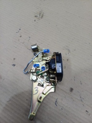 Замок двері задній лівий opel astra f caravan 9201838 фото №1