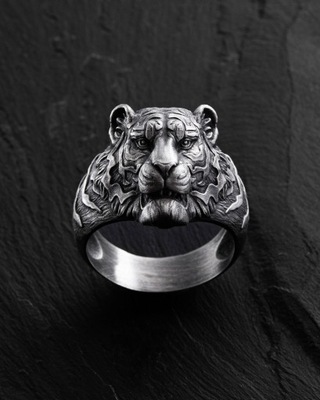 Srebrny pierścień TYGRYS 20