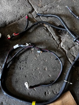 13 jeep grand cherokee wk2 шланг клема плюсова p68322330aa фото №1