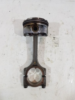 Поршень шатун 71l92 dacia renault nissan 1.0 sce b4de411 фото №1