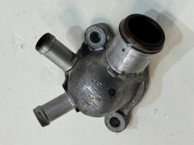 Патрубок воды skoda superb iii 3v 04l121131t фото №1