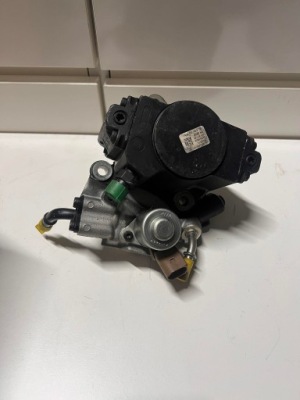 Насос впрыскная mercedes a6510702801 фото №1