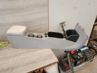 Подлокотник туннель volvo v50 s40 04-12 фото №1