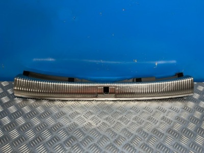 Audi a4 b9 kombi молдинг защита порог багажника фото №1