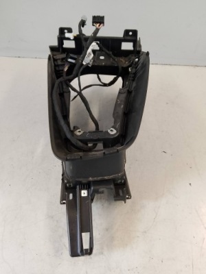 Renault clio v туннель консоли фото №1