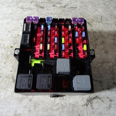 Ford transit courier 1.0eb коробка запобіжників фото №1