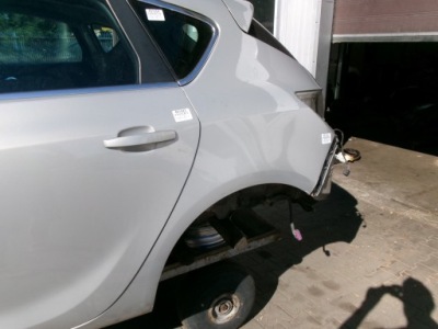 Opel astra j 5d хетчбек крила задня лівий чверть z167 фото №1