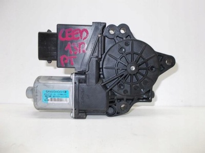 Kia ceed ii моторчик скло правий задня 2012- фото №1