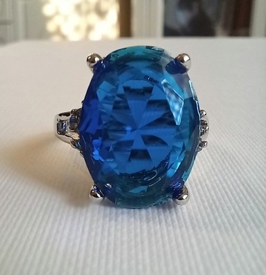 PIERŚCIONEK Z SZAFIREM