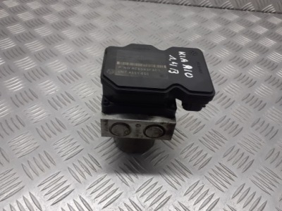 Насос abs kia rio ii 1.4 589201e410 фото №1