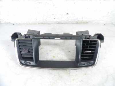 Peugeot 508 1 рестайлінг  ґрати обдув рамка дисплея 9686446277 фото №1