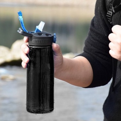 Butelka na wodę ze zintegrowaną słomką filtrującą do pieszych QJ