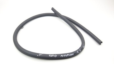 Ford mustang 16- прокладка дверь правая фото №1