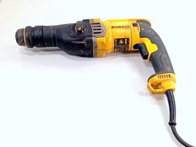 MŁOTOWIERTARKA DEWALT D25144 900W