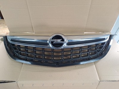 Opel zafira c решітка радіатора фото №1