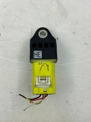 Lexus is iii 300h датчик ударний фото №1