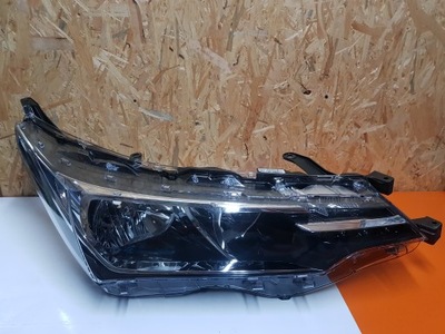 Лампа права правий r перед передня toyota corolla e16 e 16 звичайна led 17 18 фото №1