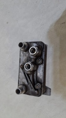 Радиатор масла mercedes a0995001900 фото №1