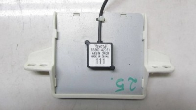 Toyota rav-4 iv антена gps 86860-42051 12- фото №1
