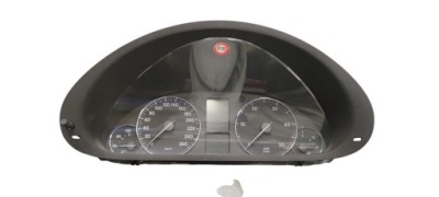 Счетчик mercedes w203 a2035409547 фото №1