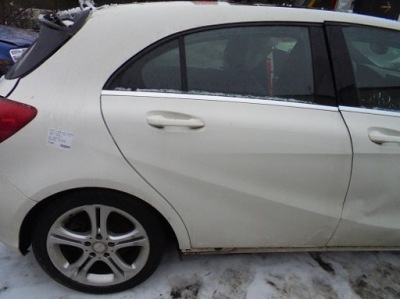Mercedes a w176 дверей задні праве  комплектна фото №1
