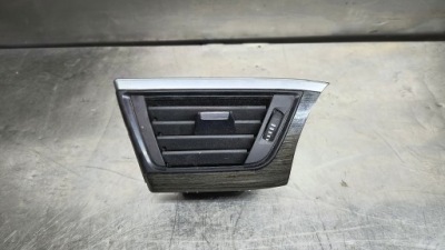 Bmw f30 f31 решётка обдув правая 9231995 фото №1