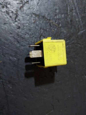 Реле bmw 1389105 61361389105 фото №1