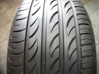 PIRELLI P ZERO NERO GT 255/40ZR17 94Y 2013 6,8mm