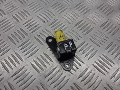 Датчик удару toyota yaris i 89865-52010 фото №1