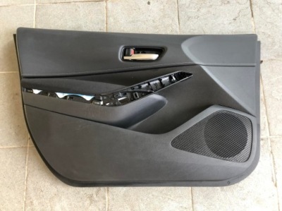 Toyota corolla e21 18- обшивка дверь левый перед фото №1